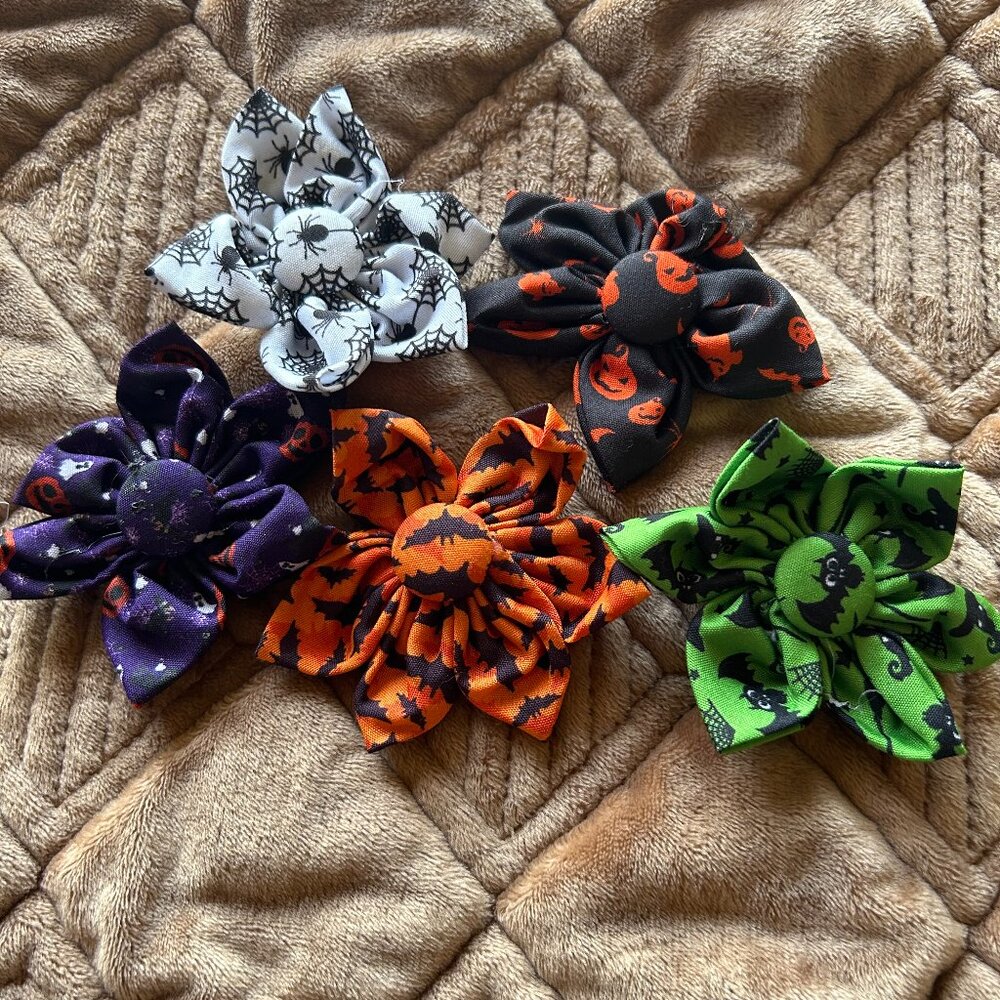 5 Halloween Hairbows approx. 3" various colors & prints Bats, Ghosts, Spider NEW